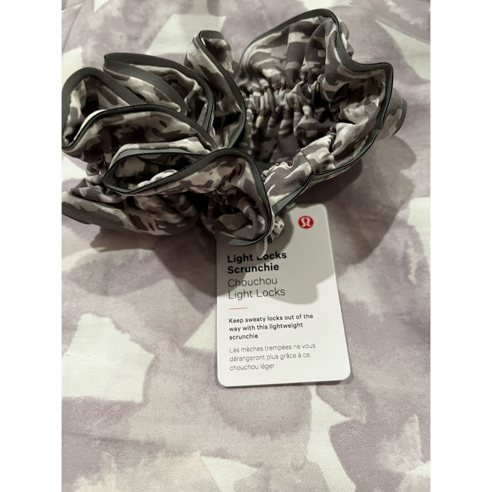 Light Locks Scrunchie - Picture 4 of 7